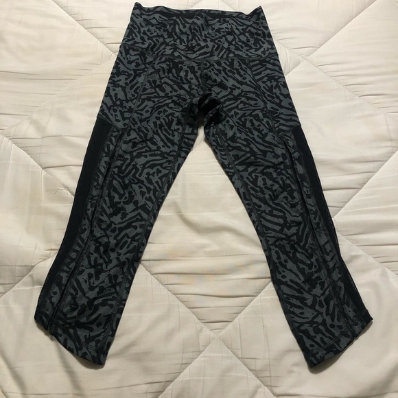 Lululemon Workout Pants - Picture 4 of 8